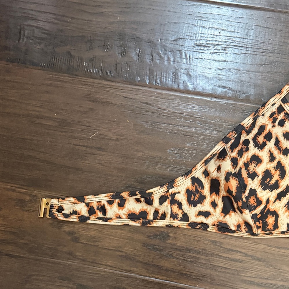 Violate the dress code bikini top Leopard Print Triangle - Picture 3 of 10